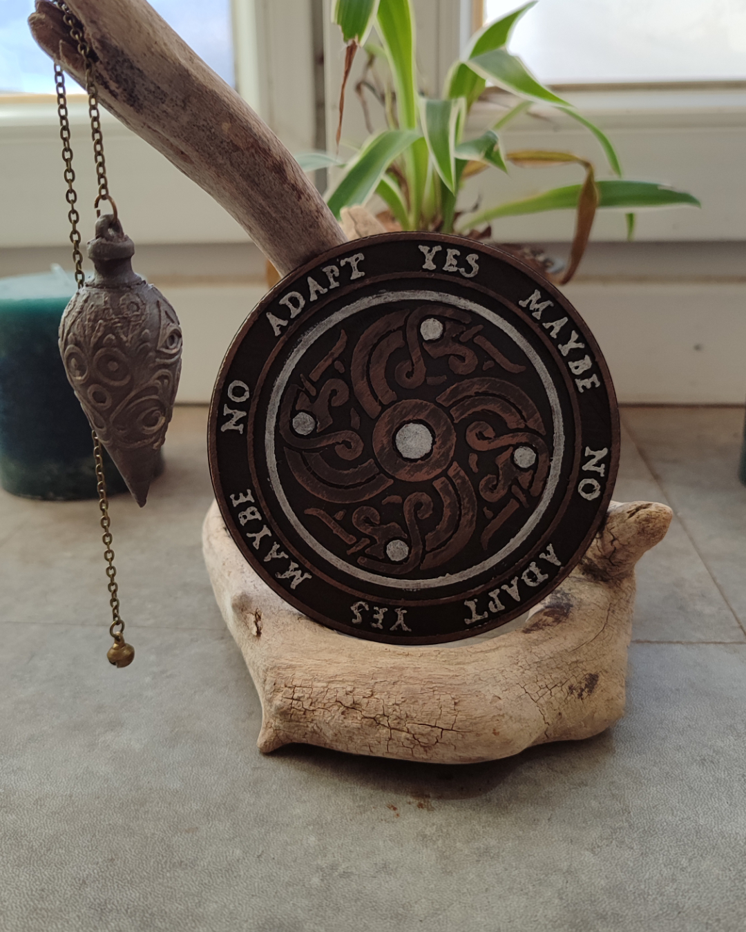 Planche de Radiesthésie Celtique – 10 cm – Effet Bois – Image 4