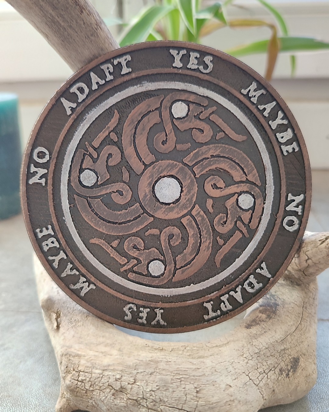 Planche de Radiesthésie Celtique – 10 cm – Effet Bois