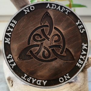 Planche de Radiesthésie Triquetra Celtique 10 cm – Effet Bois